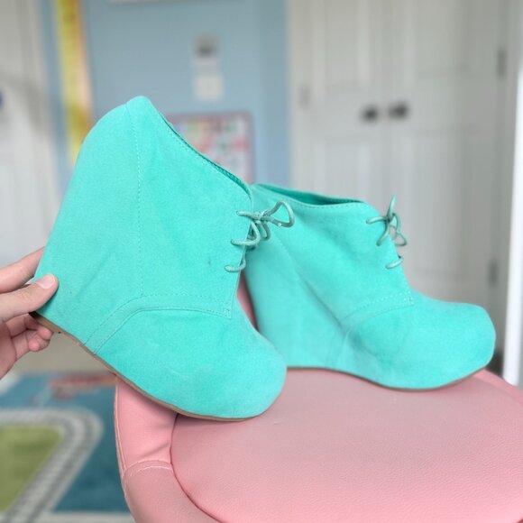 Pastel Mint Wedge Heels - Picture 7 of 9